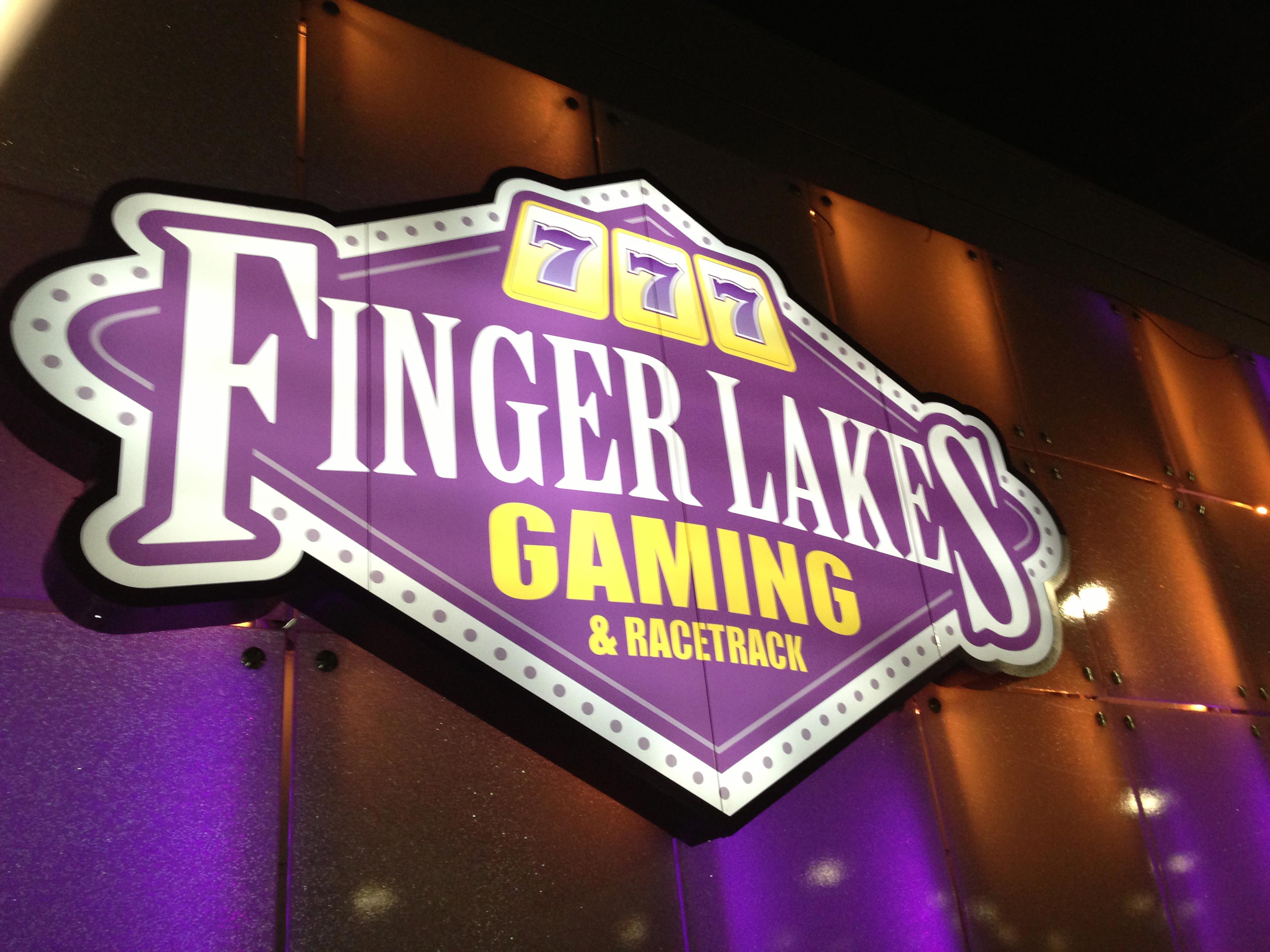 finger lakes casino play games online